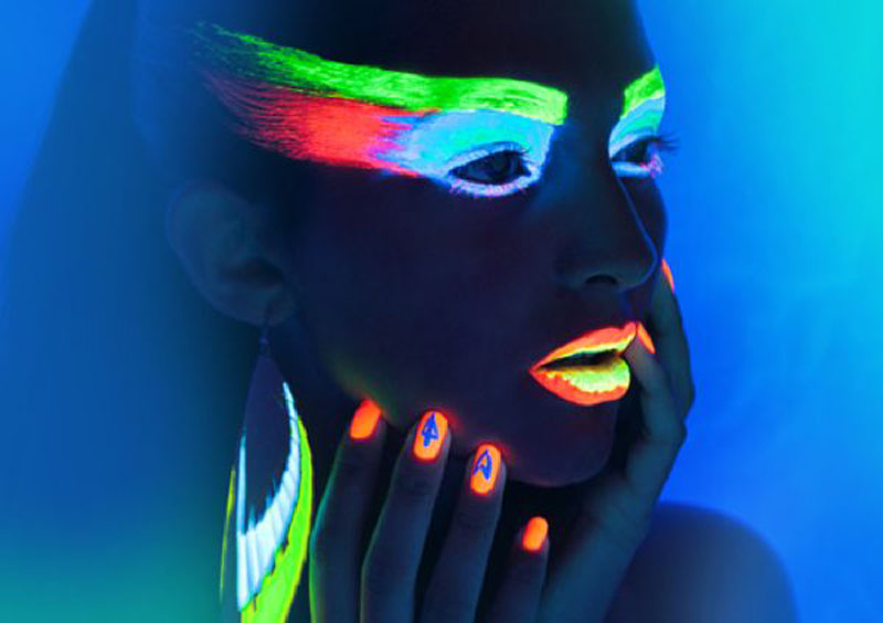 maquillage fluorescent
